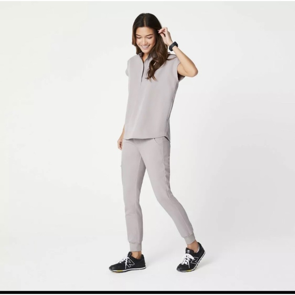 NWT FIGS  Large Petite Zamora Jogger Scrub Pants Slate L Petite RN142256